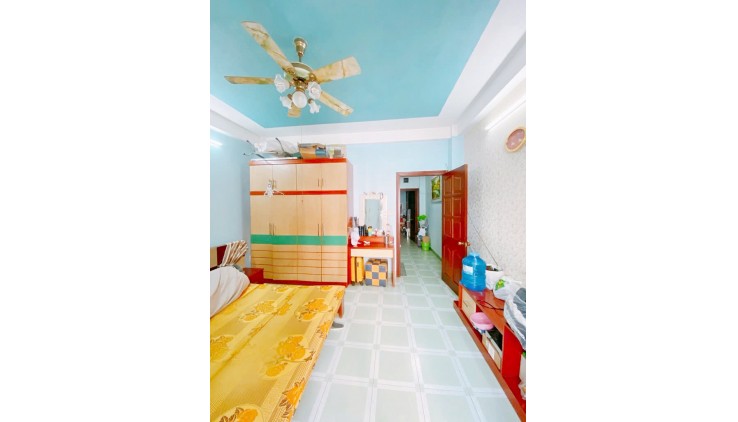 Mặt tiền hẻm 10 Âu Dương Lân 4.7x14 Nở Hậu chỉ 8 tỷ 8
